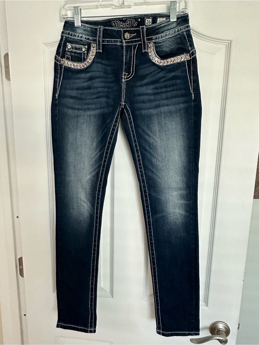 Miss Me NWOT Dark Wash Skinny Jeans - Embellished pockets!